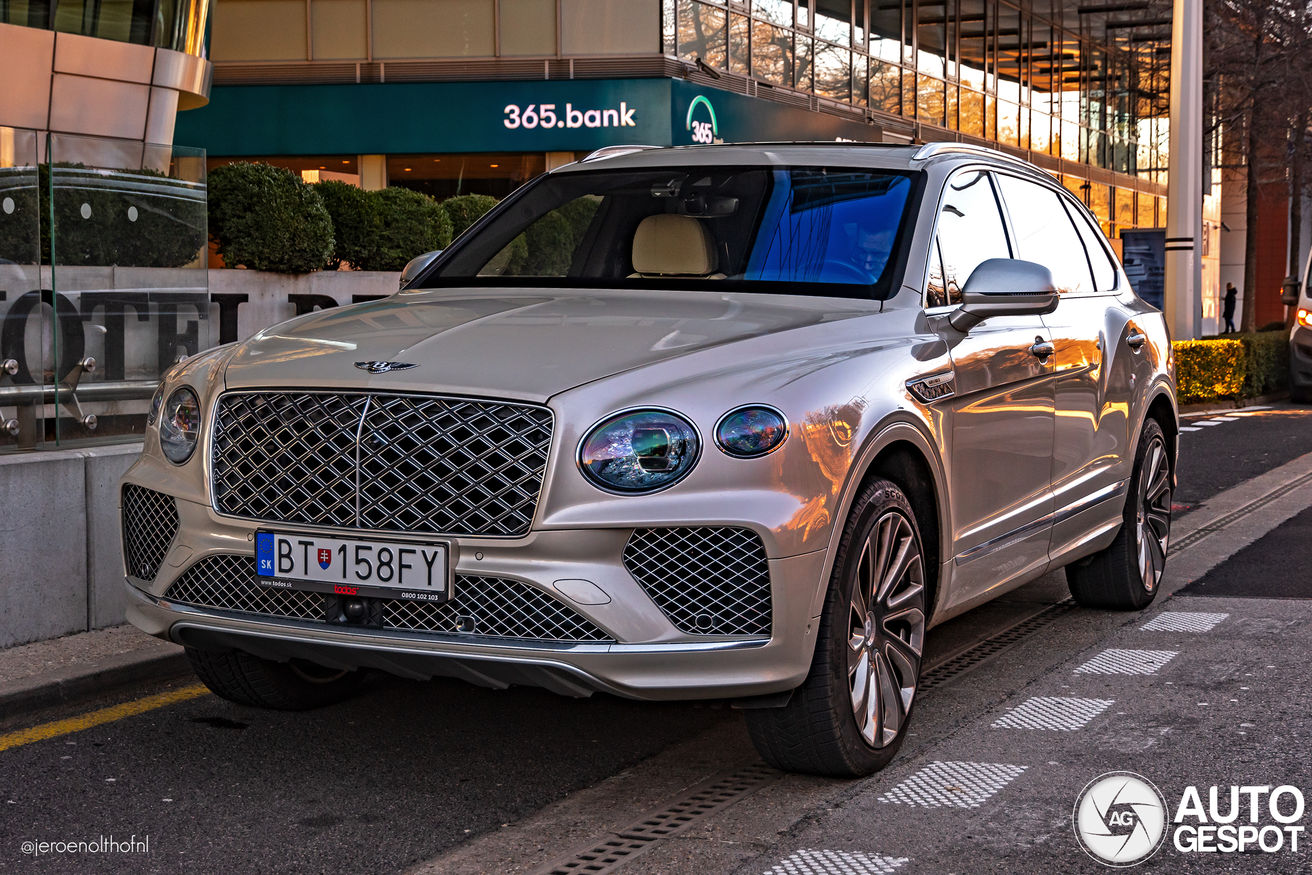 Bentley Bentayga EWB Mulliner