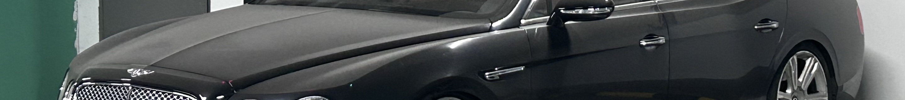 Bentley Flying Spur V8