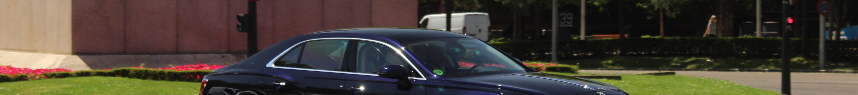 Bentley Flying Spur V8 2021