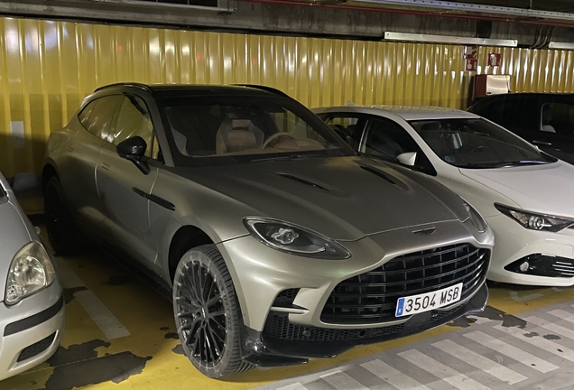 Aston Martin DBX707