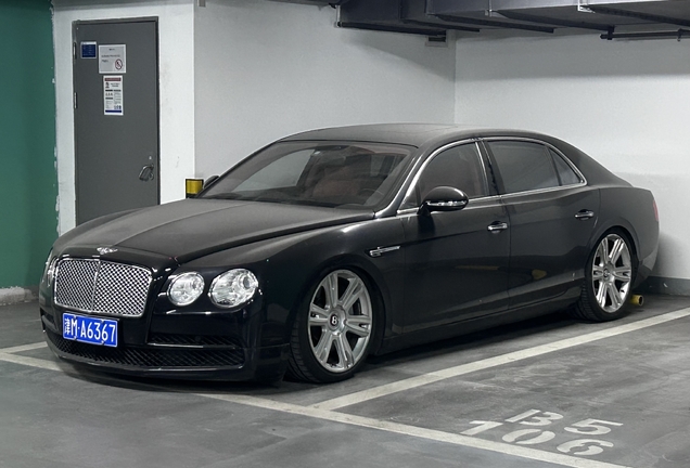 Bentley Flying Spur V8