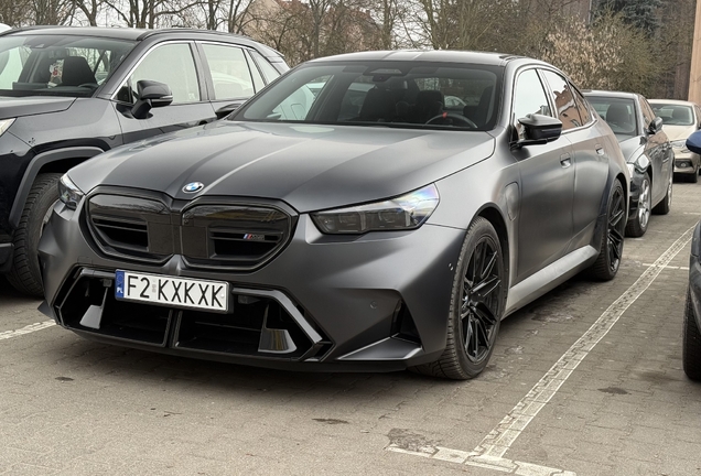 BMW M5 G90