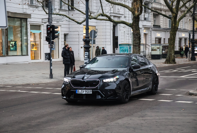 BMW M5 G90