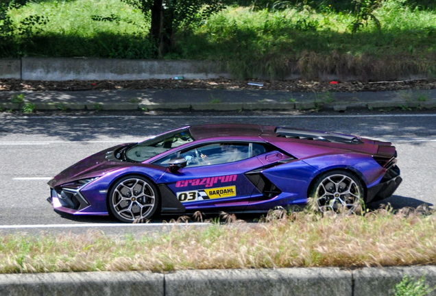 Lamborghini Revuelto