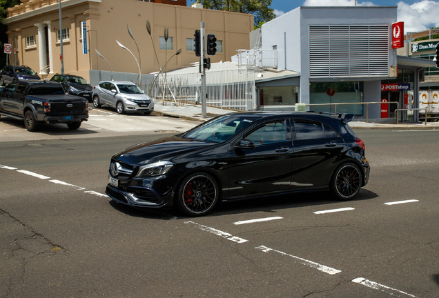 Mercedes-AMG A 45 W176 2015