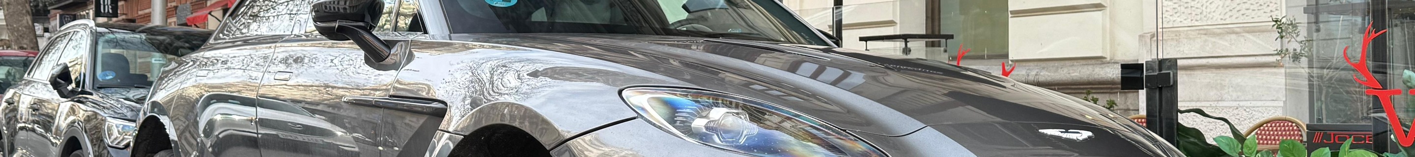 Aston Martin DBX