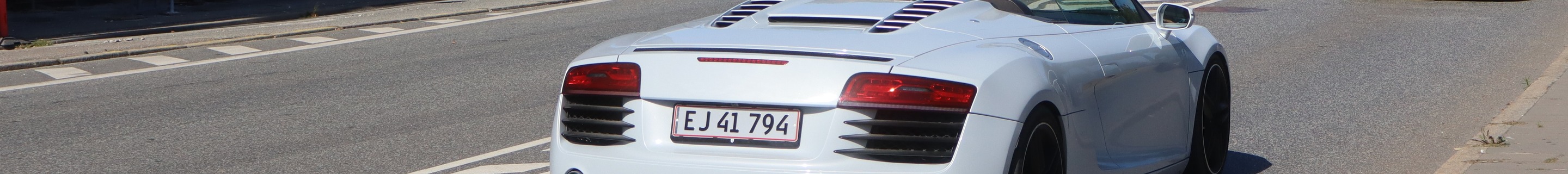 Audi R8 V8 Spyder 2013