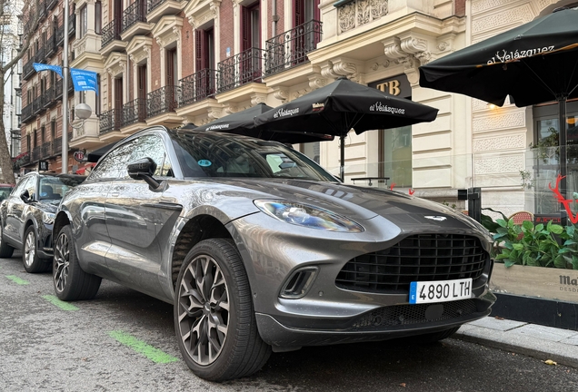 Aston Martin DBX