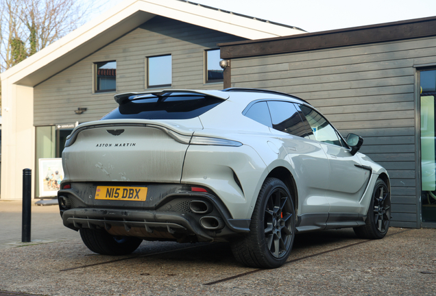 Aston Martin DBX S