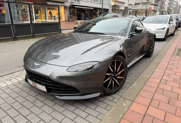 Aston Martin V8 Vantage 2018