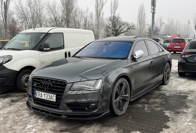 Audi S8 D4