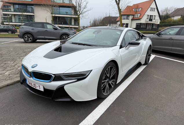 BMW i8
