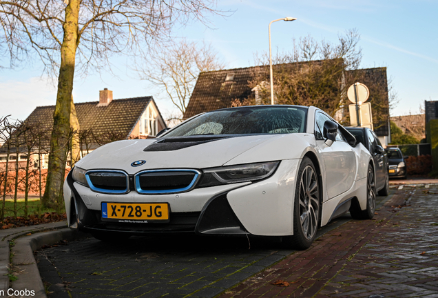 BMW i8