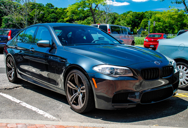 BMW M5 F10 2011