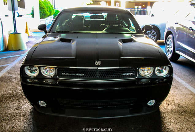 Dodge Challenger SRT-8