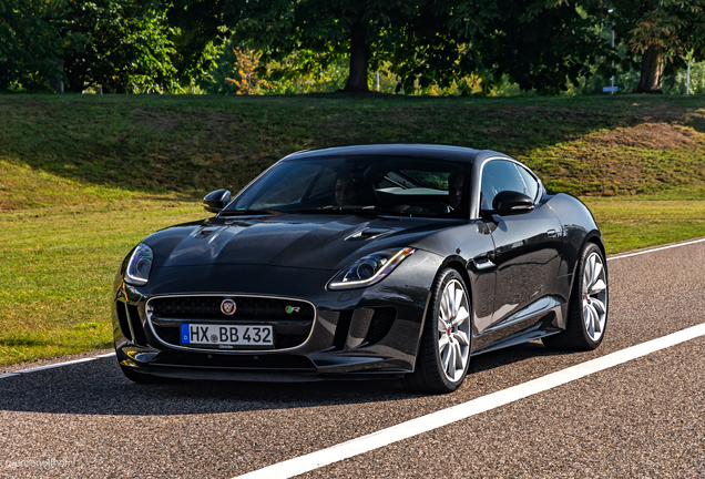 Jaguar F-TYPE R AWD Coupé