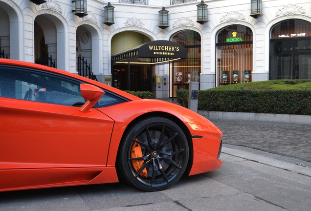 Lamborghini Aventador LP700-4
