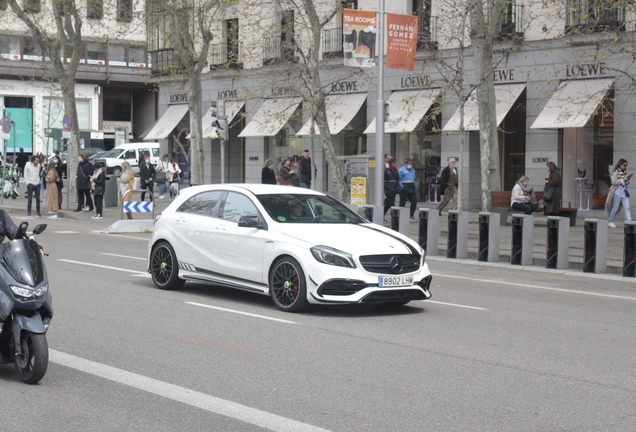 Mercedes-AMG A 45 W176 2015