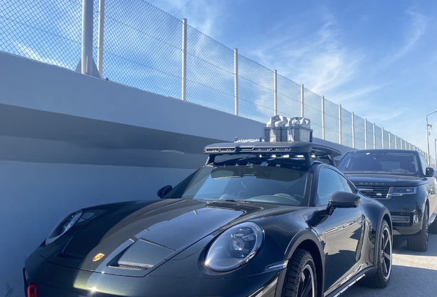 Porsche 992 Dakar