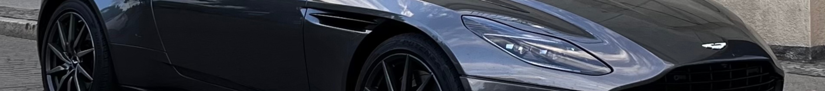 Aston Martin DB11 V8