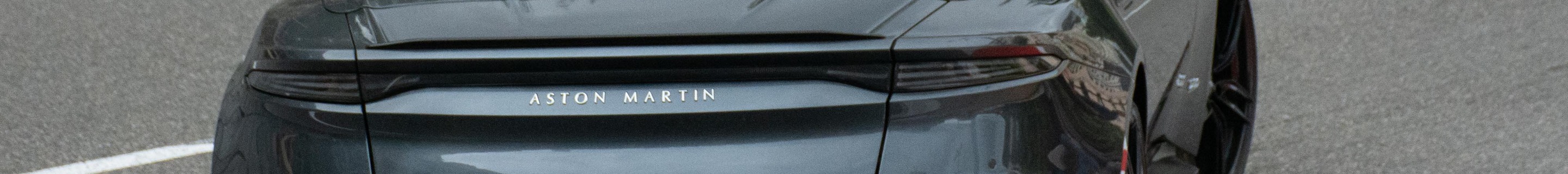 Aston Martin DBS Superleggera Volante