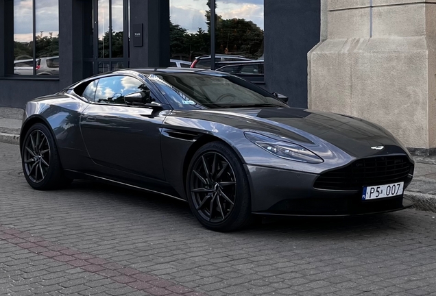 Aston Martin DB11 V8