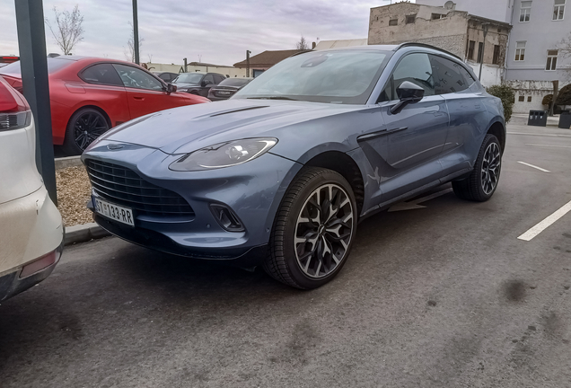 Aston Martin DBX