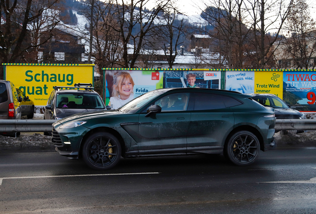 Aston Martin DBX707