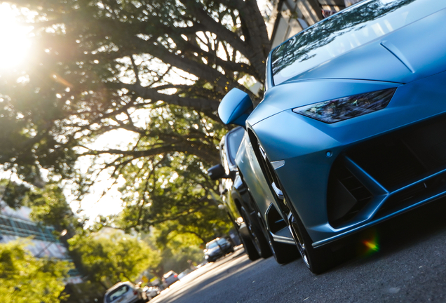 Lamborghini Huracán LP640-4 EVO Spyder