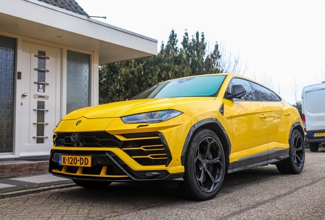 Lamborghini Urus
