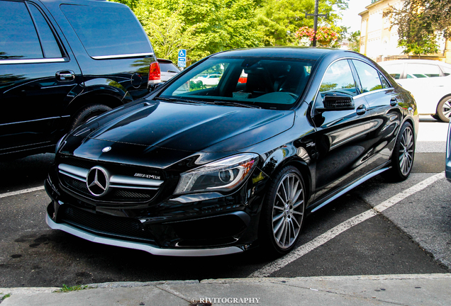 Mercedes-Benz CLA 45 AMG C117