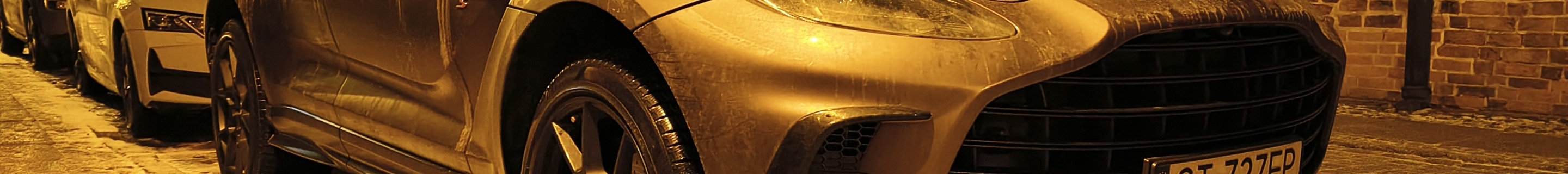 Aston Martin DBX S