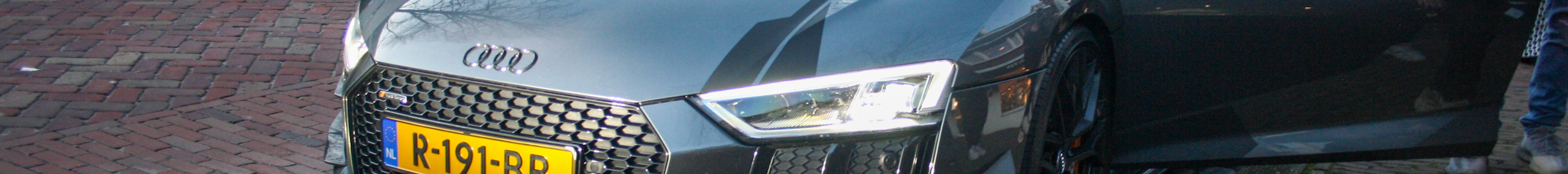 Audi R8 V10 Plus 2015