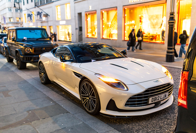 Aston Martin DB12