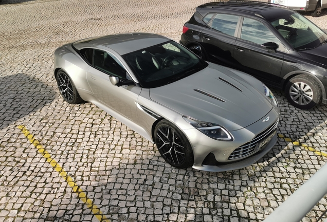 Aston Martin DB12