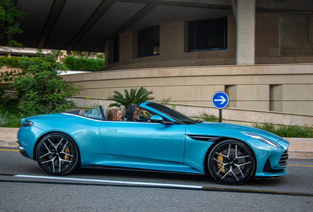 Aston Martin DB12 Volante