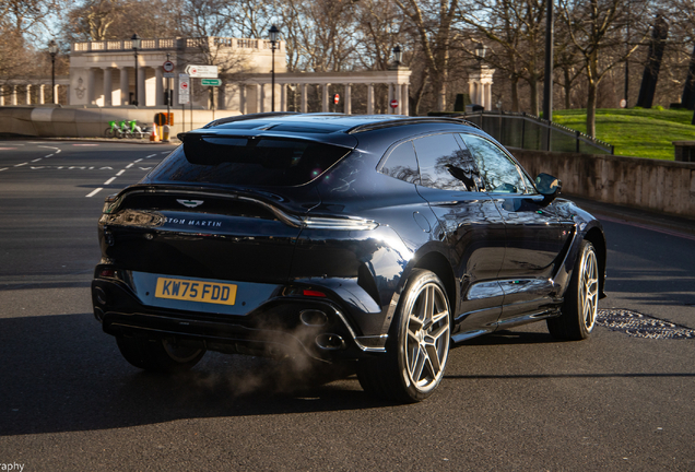 Aston Martin DBX S