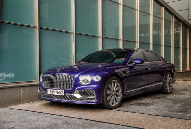 Bentley Flying Spur V8 2021