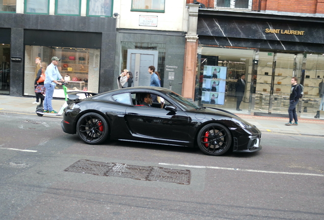 Porsche 718 Cayman GT4