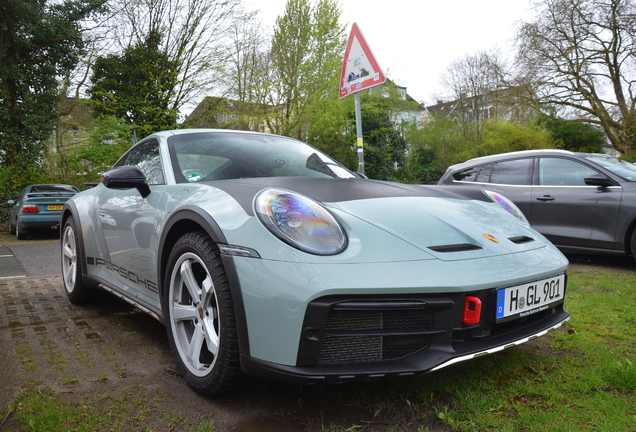 Porsche 992 Dakar