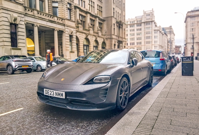 Porsche Taycan GTS Sport Turismo