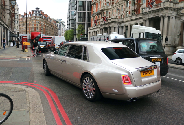 Rolls-Royce Phantom VIII EWB