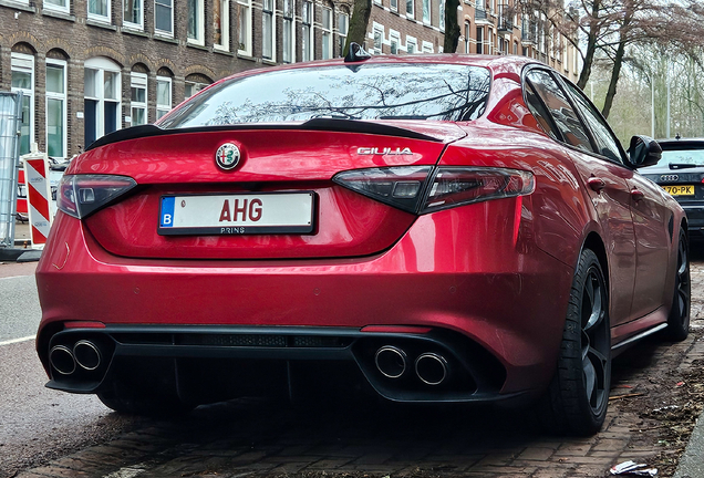 Alfa Romeo Giulia Quadrifoglio 2023