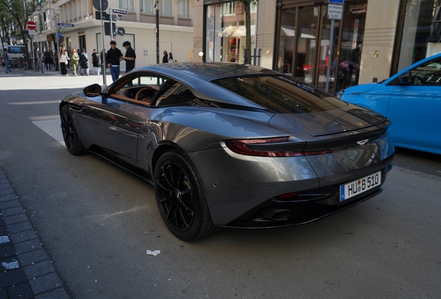 Aston Martin DB11