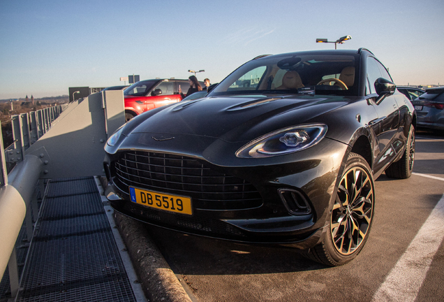 Aston Martin DBX