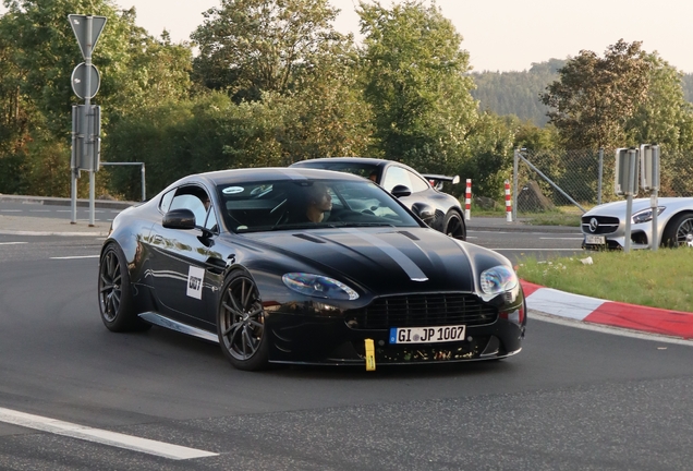Aston Martin V8 Vantage AMR