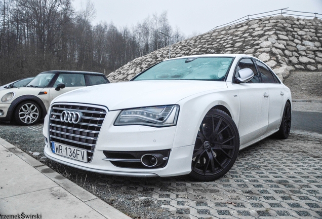 Audi S8 D4
