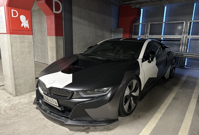 BMW i8