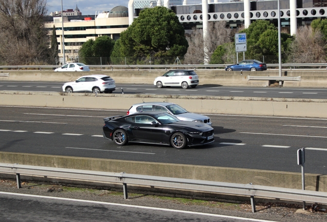 Ford Mustang Dark Horse 2024