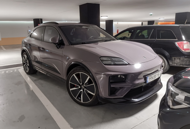 Porsche Macan EV Turbo